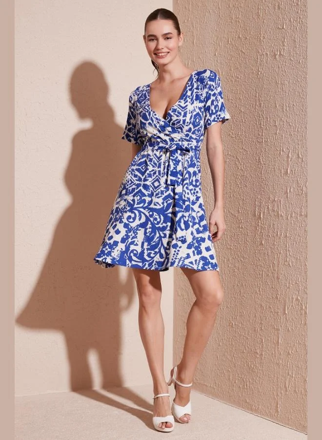 ليلا فستان نسائي بقصة عادية وياقة ملفوفة بنقش ليلا