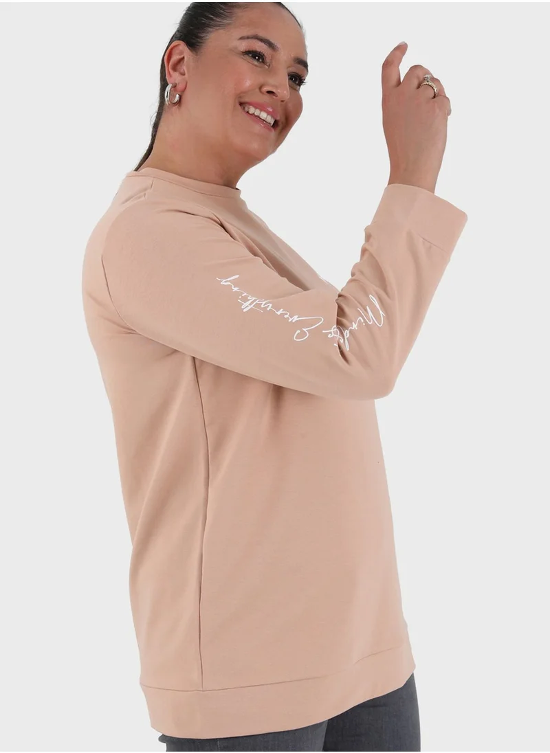 Alia by modanisa Round Neck Graphic Detail Sweatshirt
