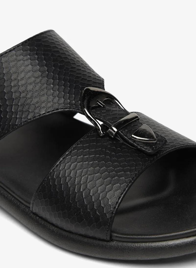 ال بي ال من شو اكسبرس صندل رجالي سهل الارتداء بتفاصيل إبزيم