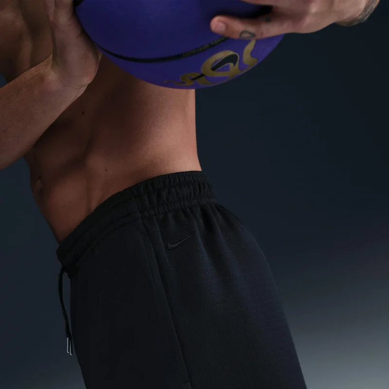 Nike black Men's Kobe Bryant Therma-FIT Basketball Pants for Men | Best Price UAE