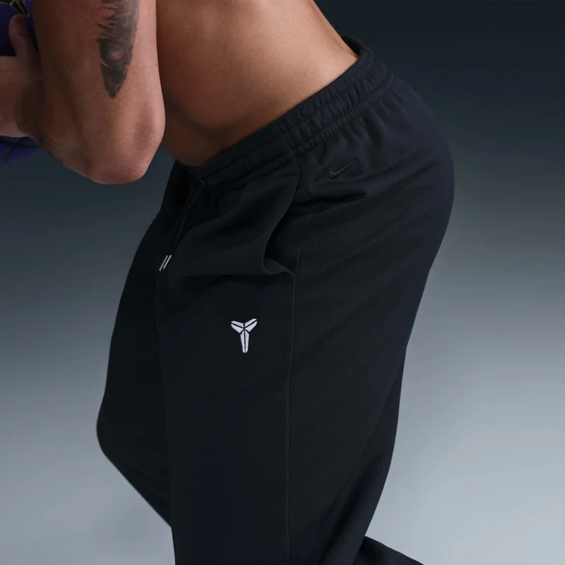Nike black Men's Kobe Bryant Therma-FIT Basketball Pants for Men | Best Price UAE