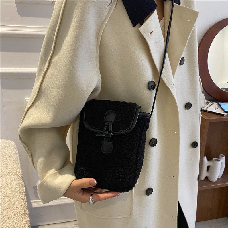 New Mao Mao Bag Mobile Phone Bag Contrast Color Simple Stylish Shoulder Crossbody Small Bag Women'S Vintage Lamb Fleece Bag - Image 3