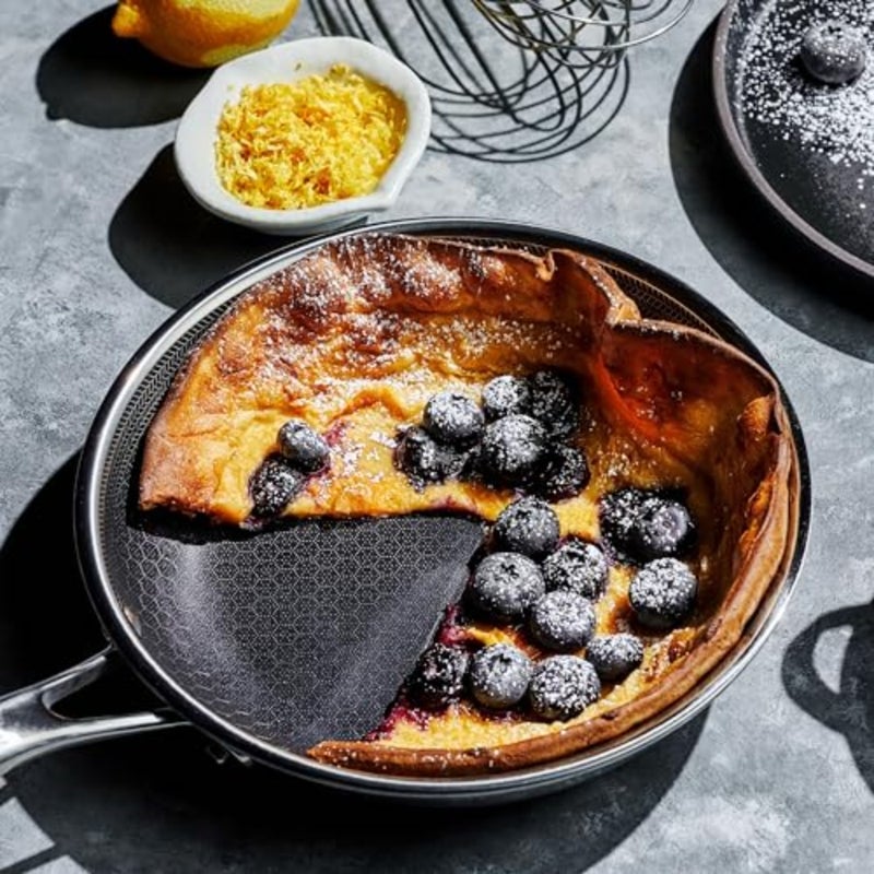 Cooking pan for daily use, aluminum alloy with nonstick coating, black color, hybrid nonstick technology ensures easy food release and effortless cleaning - Image 2