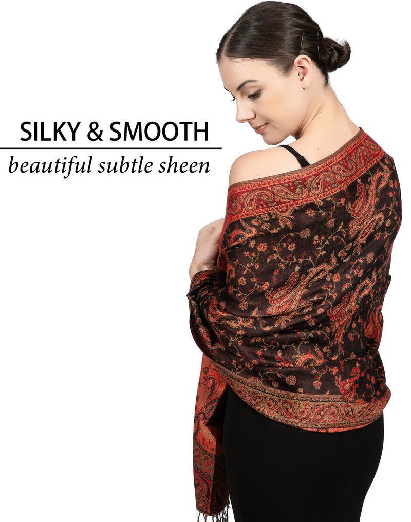 Achillea شال باهظ من الباشمينا القابل للعكس بتصميم بايسلي الناعم والحريري مع أطراف (أسود أحمر) - Image 2