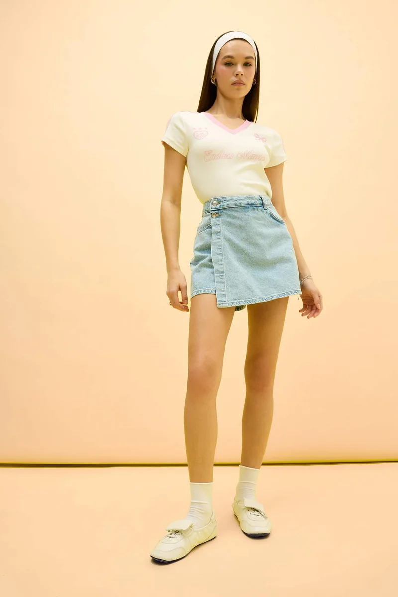 ديفاكتو High Waist Denim Shorts
