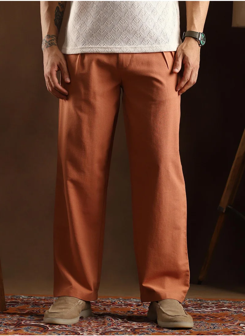 Campus Sutra Campus Sutra Men's Burnt Sienna Straight-Pleated SlitTrousers For Casual Wear | Mid-Rise | Straight Fit | Button Closure | Trousers Crafted With Comfort Fit For Everyday Wear