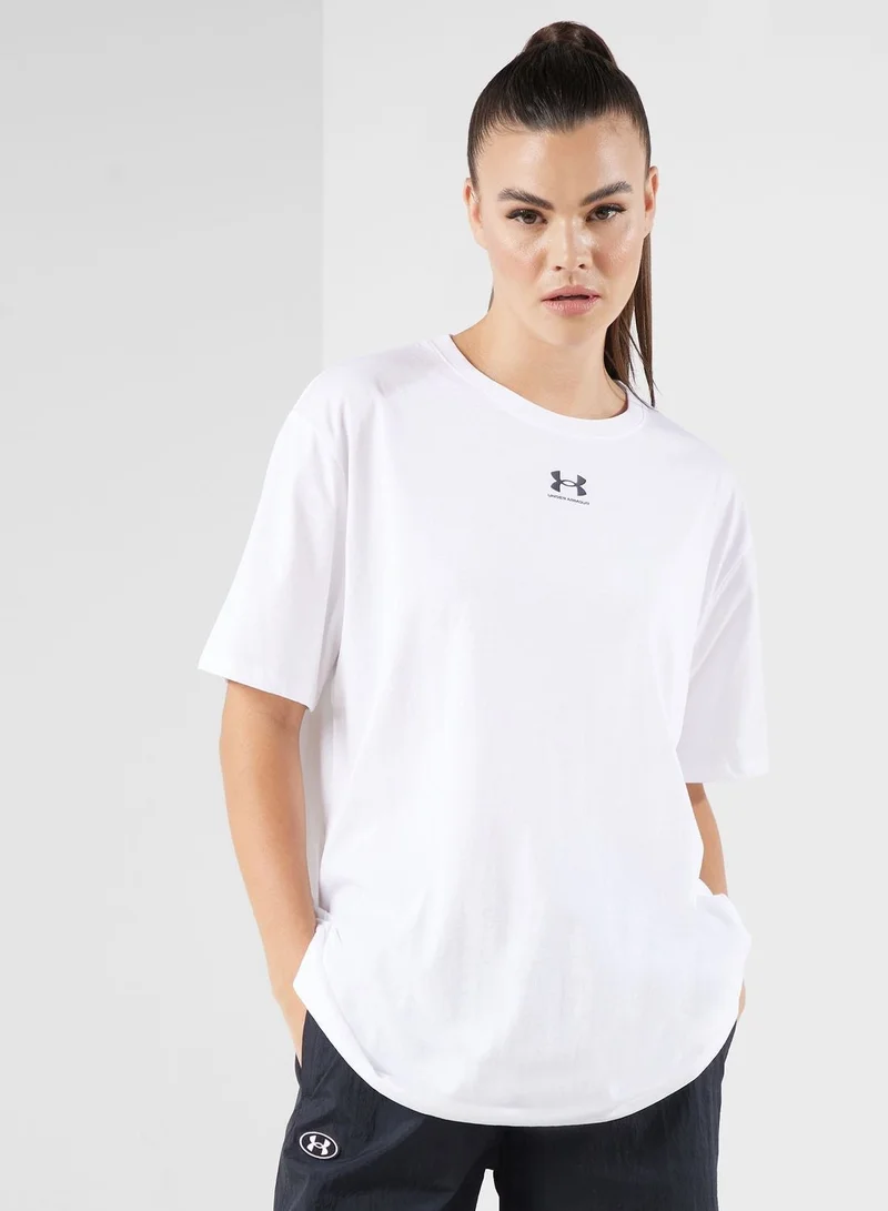 UNDER ARMOUR Essential Oversized T-Shirt