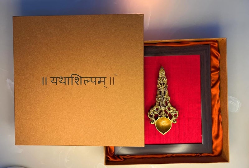 Yathashilpam Yathashilpam Brass Indian Traditional Wall Art I Antique Framed Decor I Wall Art for Living Room I Aesthetic Home Decor I Wall Hanging for Home Decoration I Yellow Antique I 27 cm x 29 cm I Pack of 1 Brass On Red Silk  - Image 5