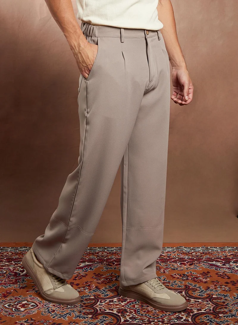 Campus Sutra Campus Sutra Men's Ash Beige Panelled-Straight Trousers For Casual Wear | Mid-Rise | Straight Fit | Button Closure | Trousers Crafted With Comfort Fit For Everyday Wear