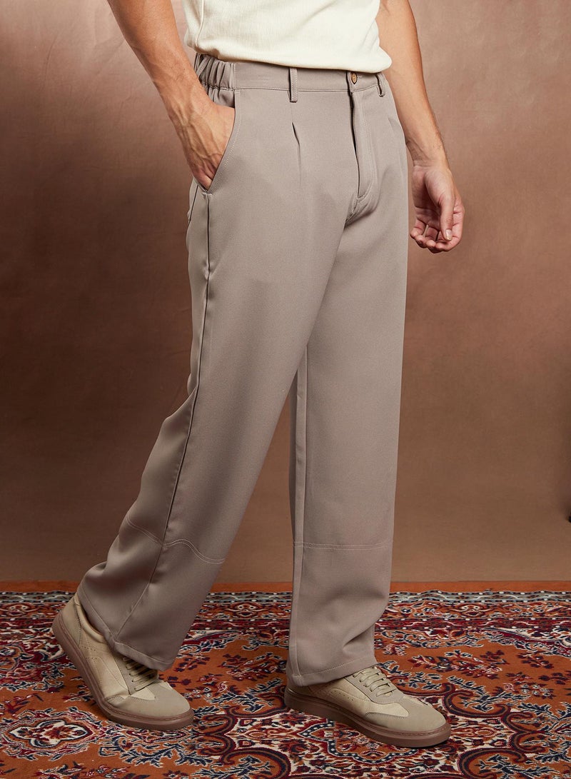 Campus Sutra Campus Sutra Men's Ash Beige Panelled-Straight Trousers For Casual Wear | Mid-Rise | Straight Fit | Button Closure | Trousers Crafted With Comfort Fit For Everyday Wear - Image 3