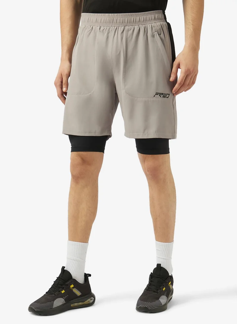 فورورد جيب بسحاب في الخلف ولوحة متباينة