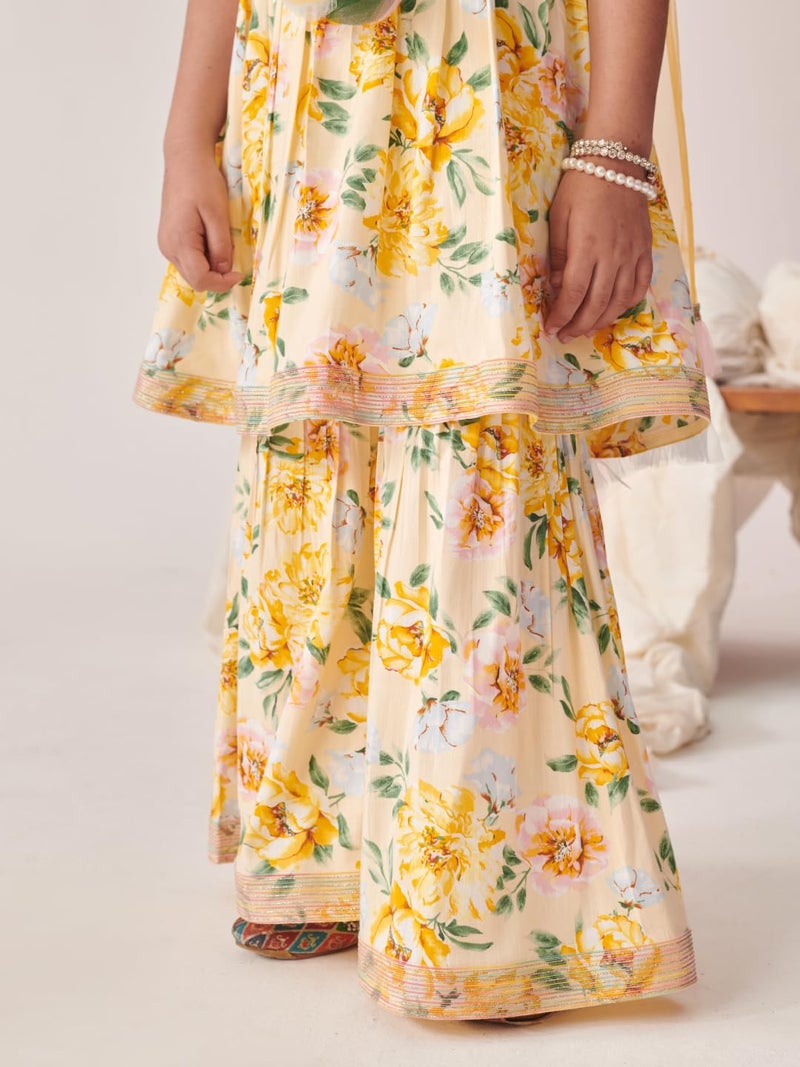 Pspeaches Girls Floral Printed Empire Gotta Patti Kurta with Sharara & With Dupatta (10-12Years) - Image 2