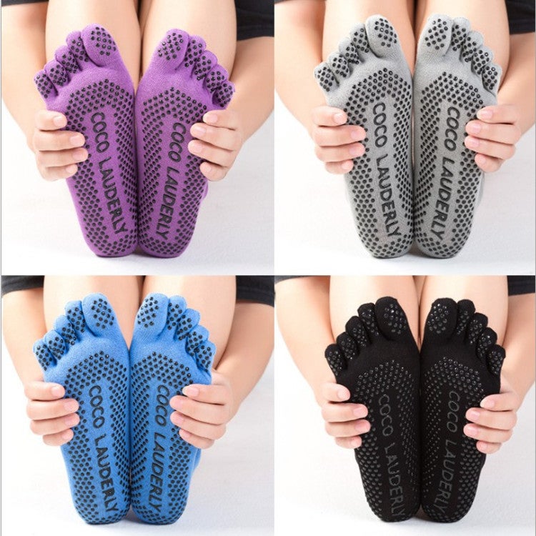 Non-Slip Toeless Yoga Socks and Gloves Set Black - Image 5