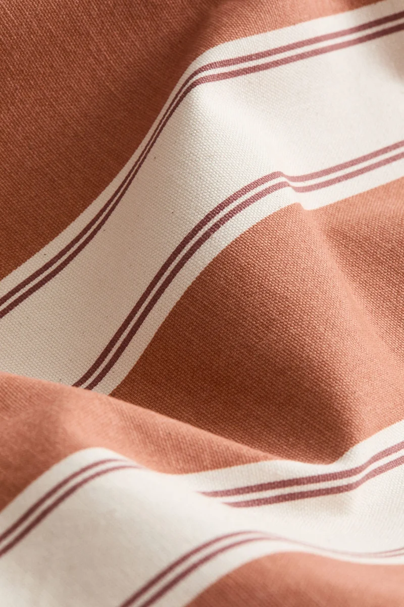 اتش اند ام غطاء وسادة للاستخدام الخارجي