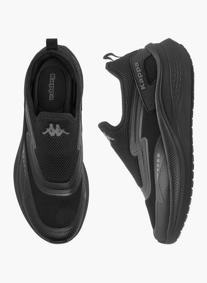 حذاء رياضي رجالي سليب أون بطبعة شعار