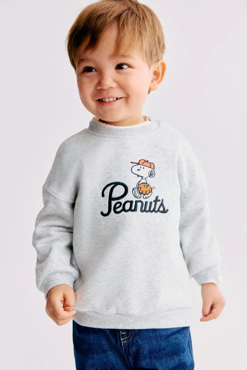 اتش اند ام بلوزة بطبعة مميزة