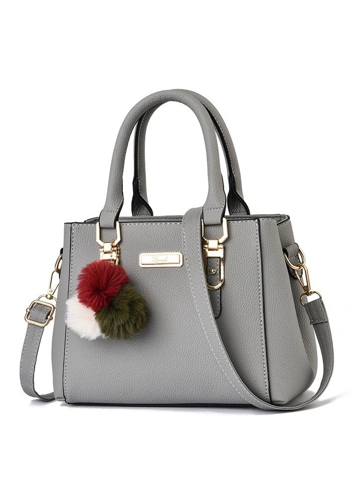 حقيبة يد أنيقة مع حزام تعليق عبر الجسم وزخرفة معلقة، متعددة الوظائف وعملية