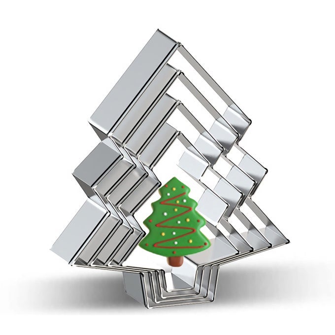 CHRISTMAS TREE COOKIE CUTTER SET OF 4 BULK LARGE MEDIUM SMALL SIZES XMAS TREE COOKIE CUTTERS BISCUIT MOLDS FOR DIY CHIRSTMAS DAY HOLIDAY PARTY DECORATIONS STAINLESS STEEL