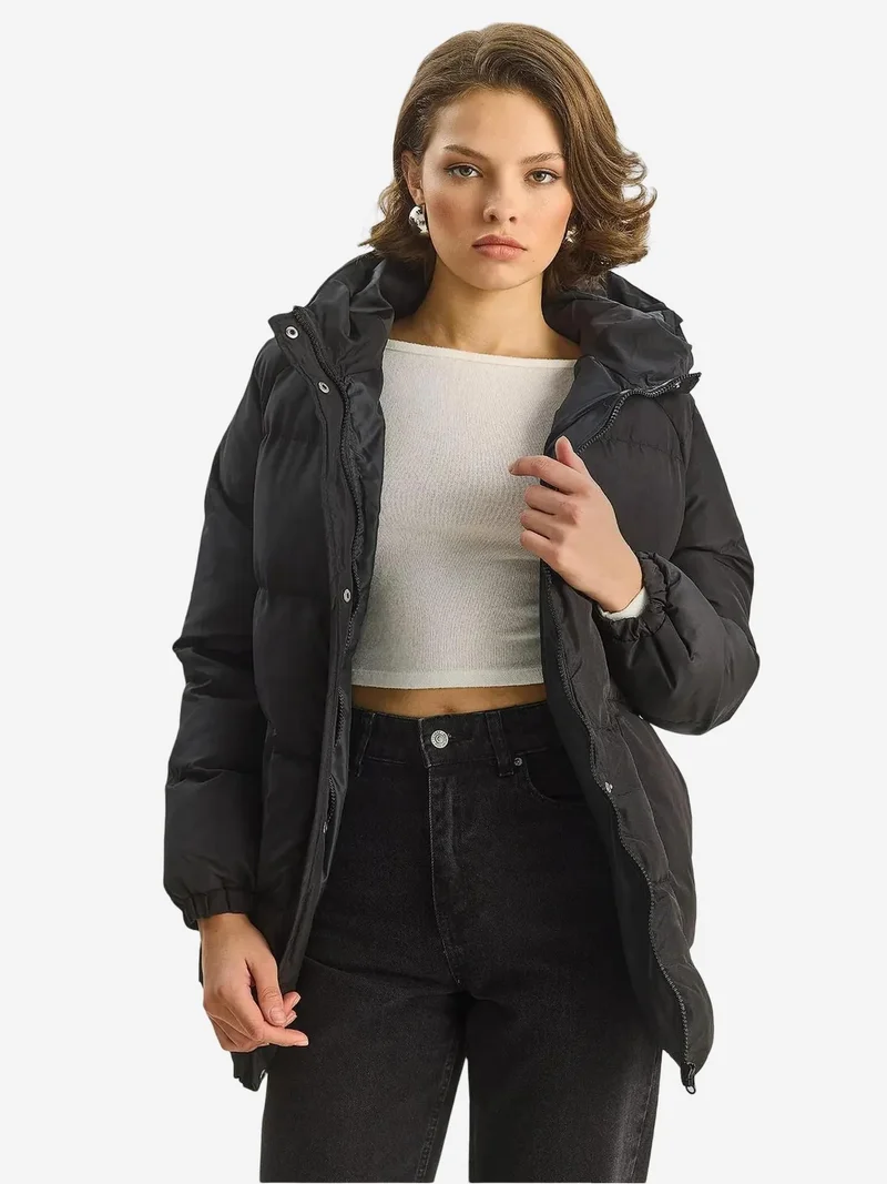 بيانكو لوتشي معطف بقلنسوة مبطن بالزغب من لوتشي