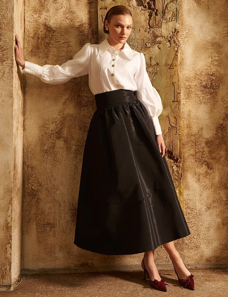 Kayra Flared Taffeta Skirt in Black