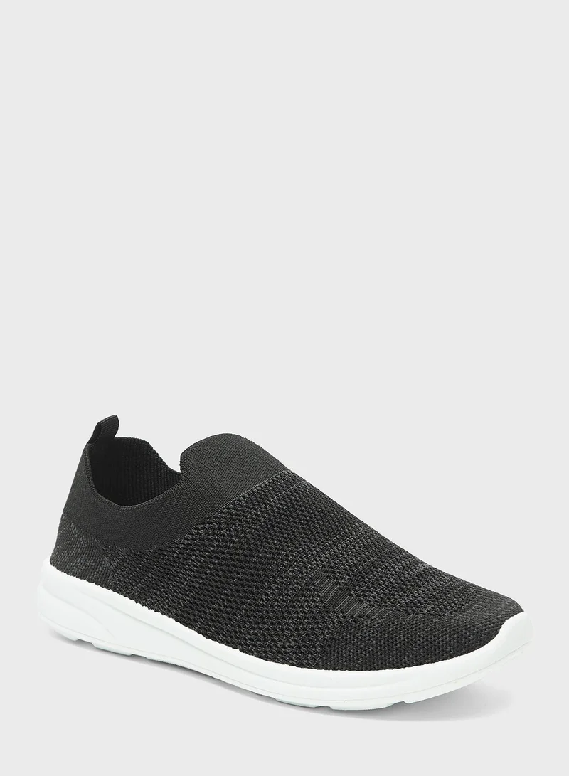 Oaklan by Shoexpress Youth Low Top Slip On Sneakers