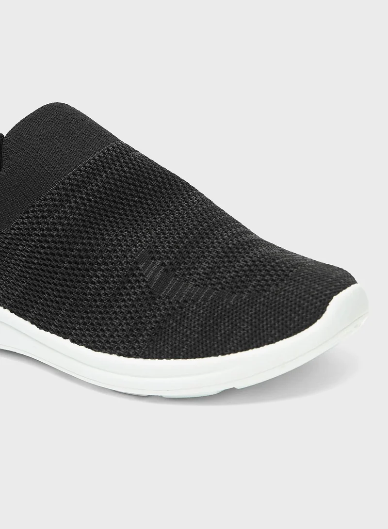 Oaklan by Shoexpress Youth Low Top Slip On Sneakers