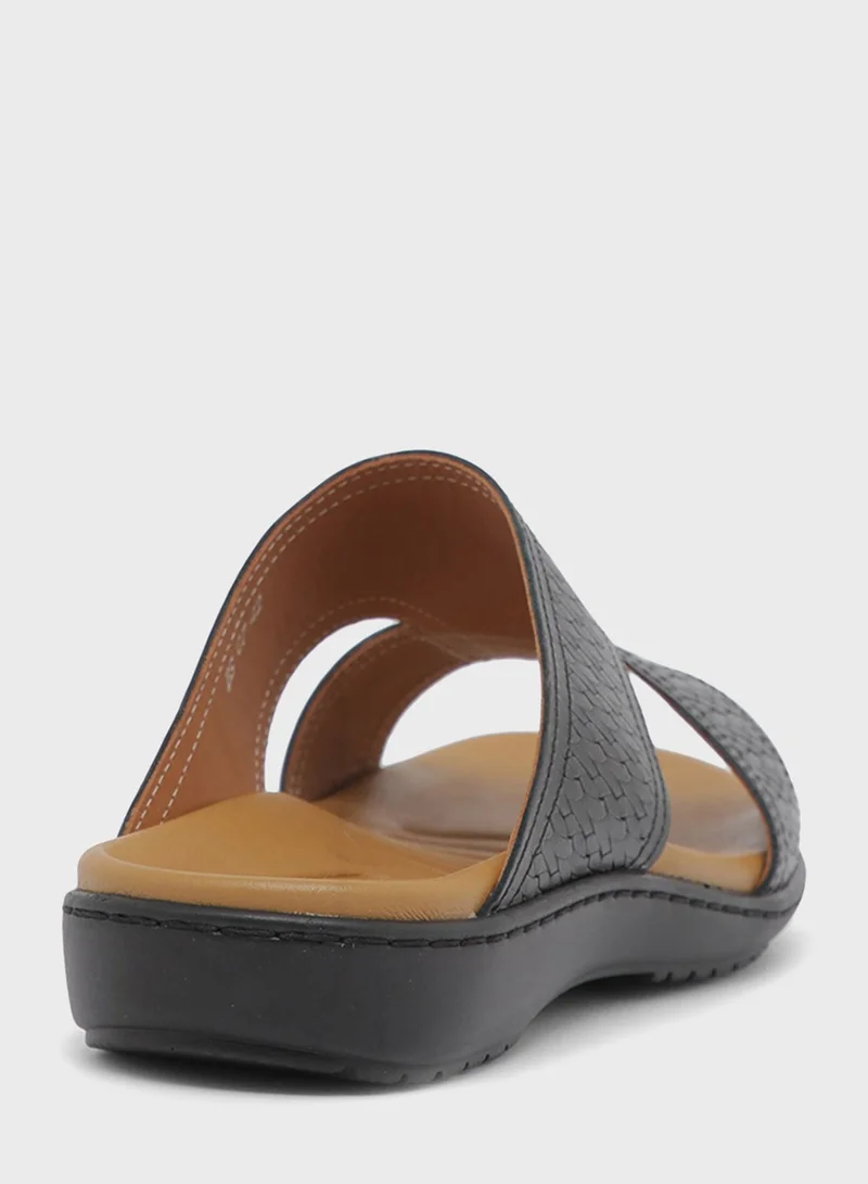 سي سي سي Casual Slip Ons Sandals