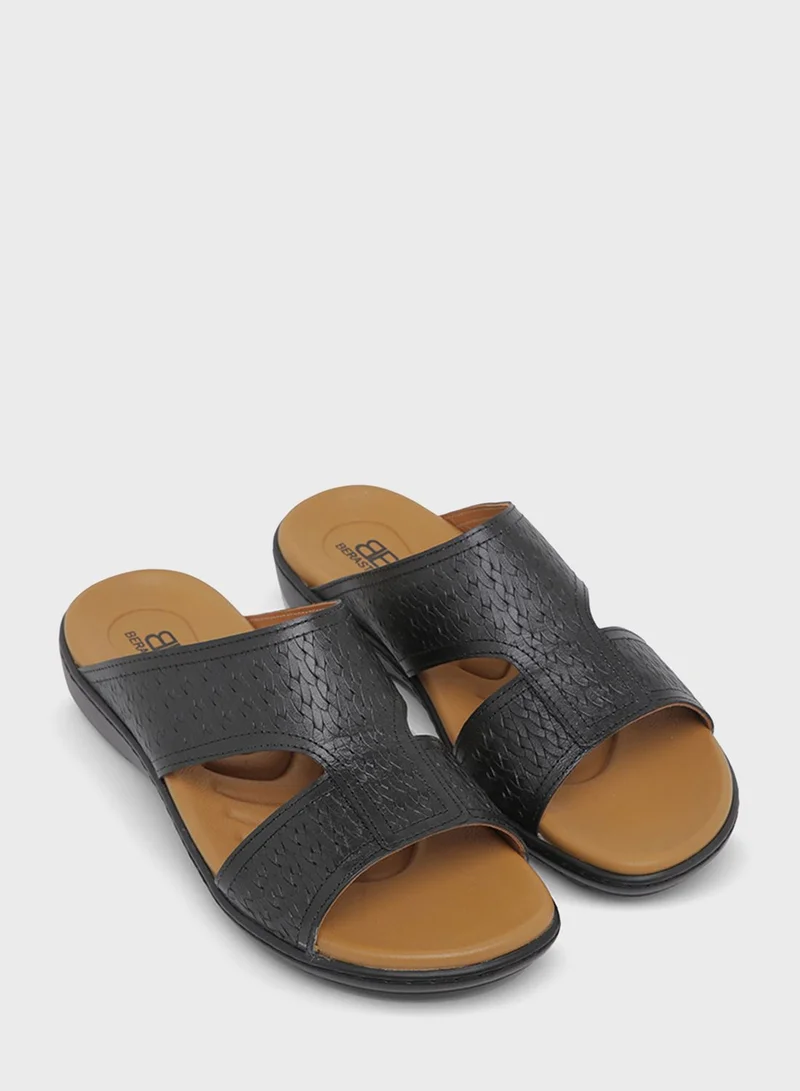 سي سي سي Casual Slip Ons Sandals