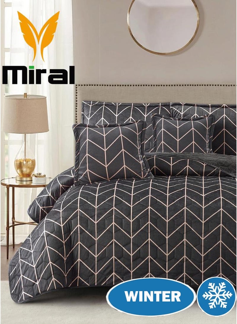 ميرال مفرش شتوي نفر ونص مضغوط، مقاس 160×210 سم | 4 قطع | وجه مشجر ووجه فرو، بتصميم سداسي فاخر - Image 3