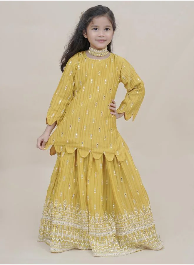 مايثيلي Maithili Embellished Scallop Edge Top and Lehenga Set