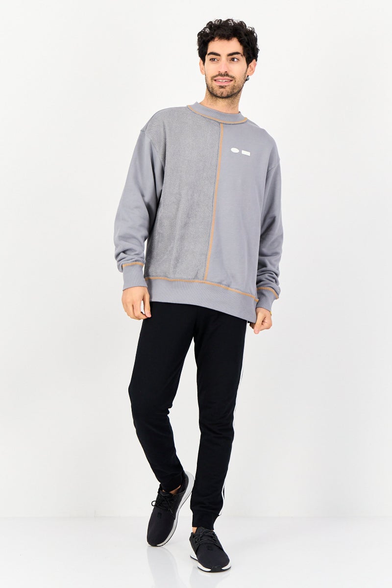 Reebok سويت شيرت رياضي للرجال بأكمام طويلة مناسب في الهواء الطلق، رمادي - Image 4