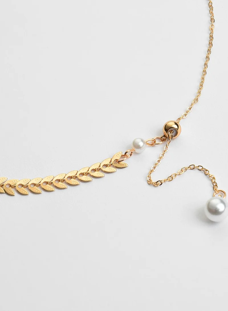 SOHI  White Brass Pearl Beaded Artificial Necklace Jewellery for Women | Best Price UAE
