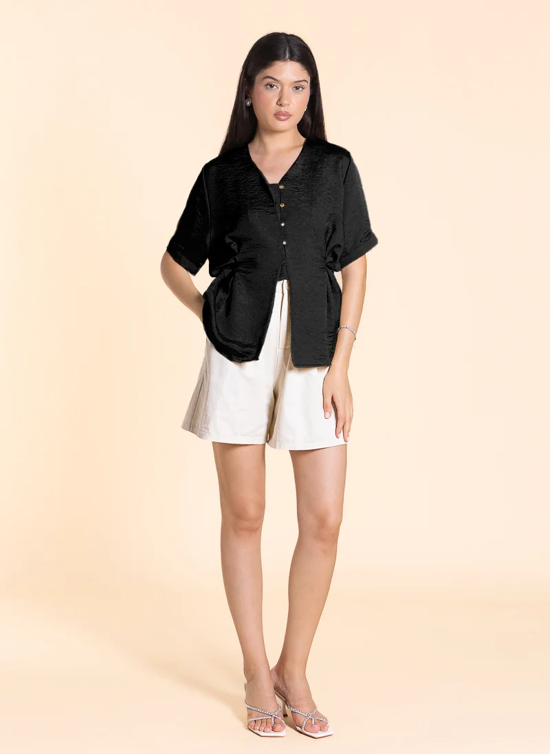 SHAPES DETAILED TEXTURED TOP