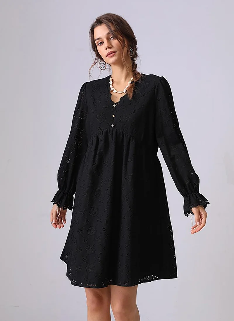 YUNIQEE Black A-Line V-Neck Above Knee Dress