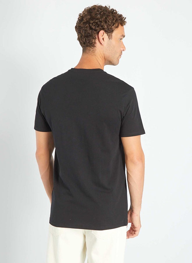 Kiabi Regular-fit plain t-shirt (SS) v-neck - Image 3