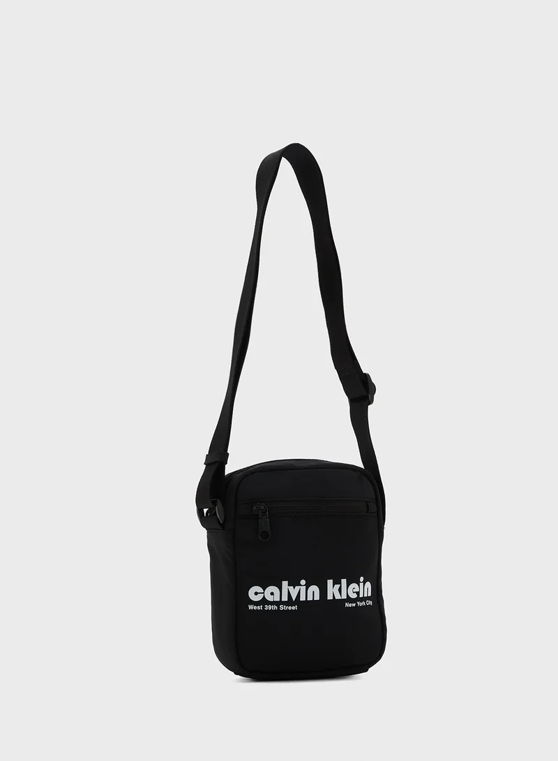 Calvin Klein Jeans Graphic Reporter Bag
