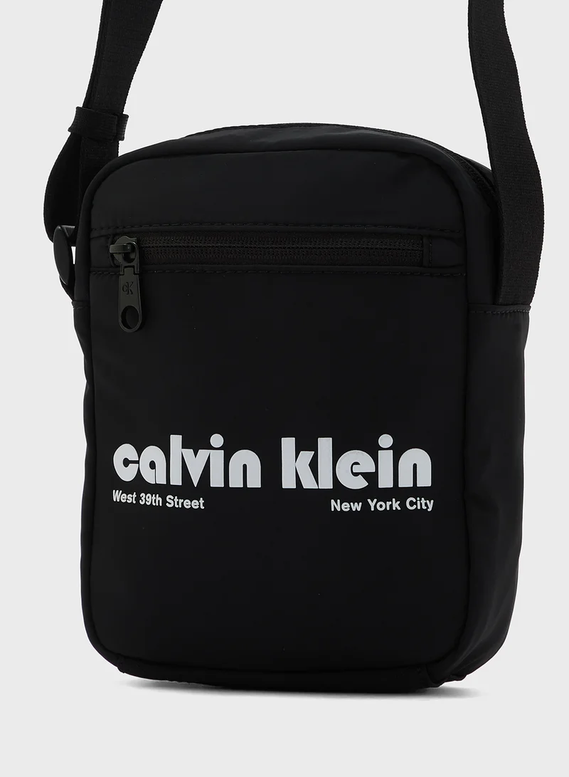 Calvin Klein Jeans Graphic Reporter Bag