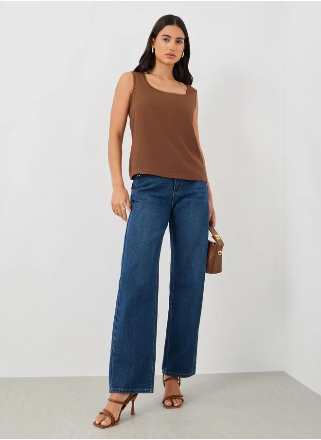 Styli Styli Solid Scoop Neck Sleeveless Top