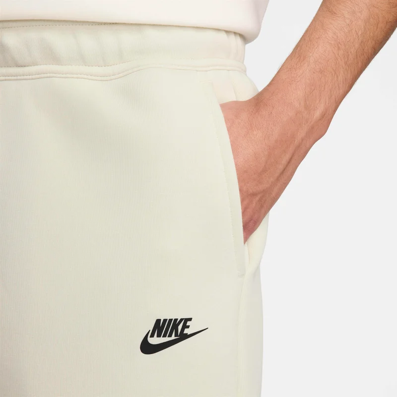 نايكي سبورتسوير تك فليس شورت للرجال