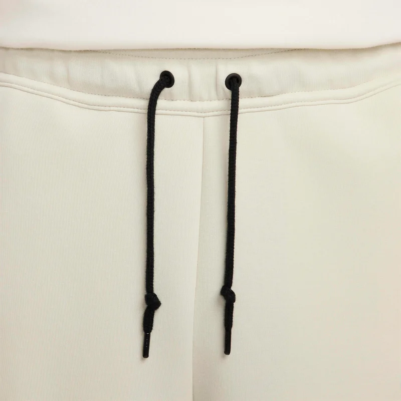 نايكي سبورتسوير تك فليس شورت للرجال