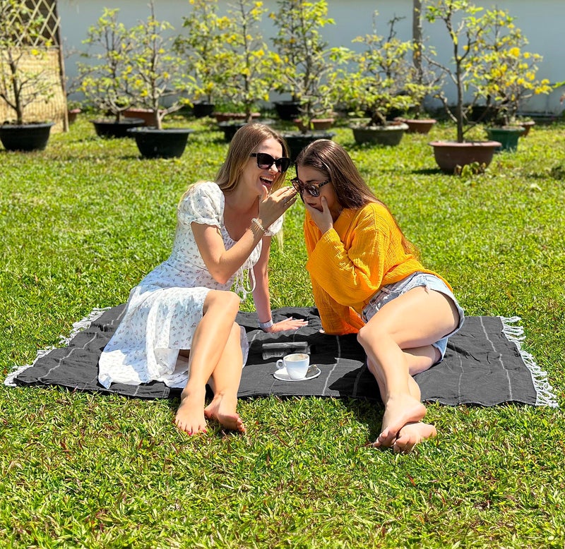 Utopia Towels Pack of 2 Turkish Beach Towel, 40 by 72 Inches, Oversized 100% Cotton, Sand Free Lightweight Absorbent Quick-Dry Beach Blanket, Extra Large Turkish Bath Towels for Travel and Pool, Grey - Image 4