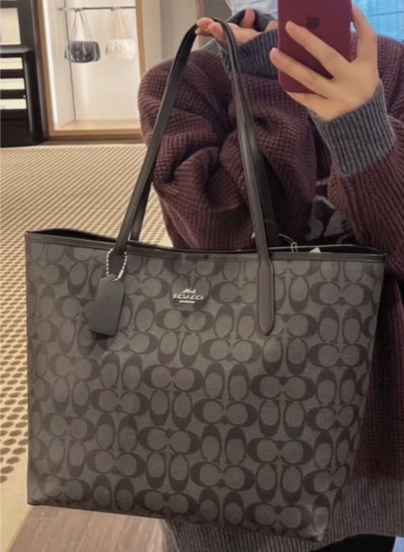 كوتش اوت ليت حقيبة توت كوتش شنط من القماش المميز للنساء، حقيبة كتف كبيرة الحجم، متعددة الاستخدامات، بسعة كبيرة، حقيبة توت - Image 2