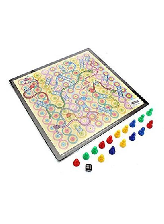 RATNA'S لعبة استراتيجية كلاسيكية Little Snakes and Ladders مع Ludo 2 في 1 لرجال الأعمال الشباب - Image 1