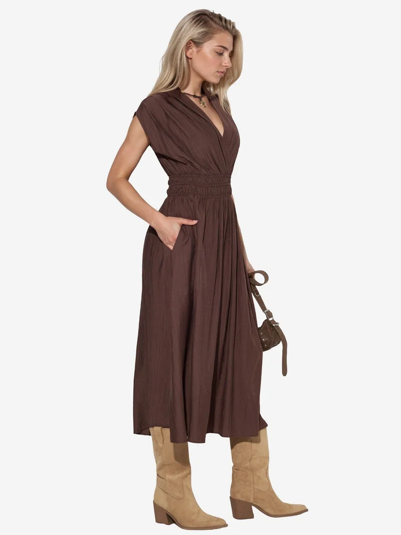 بوسيم BUSEM Textured V-Neck Midi Dress