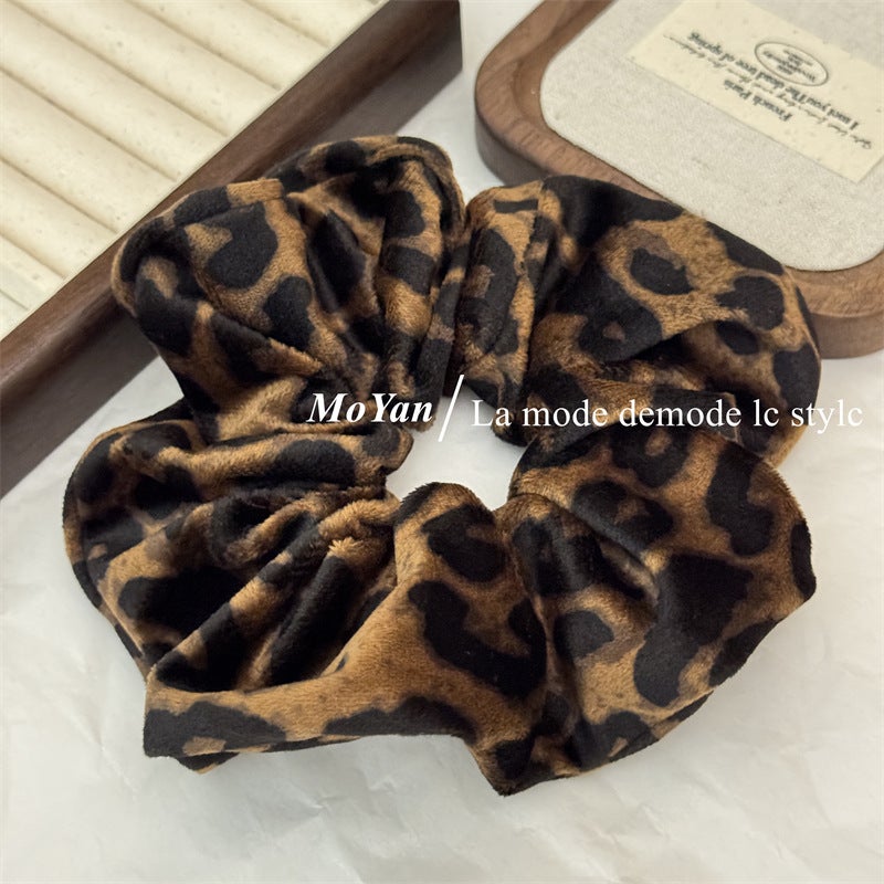 إسكدنيا Chic Leopard Velvet Hair Tie Elegant Korean Headband Dark leopard print hair tie
