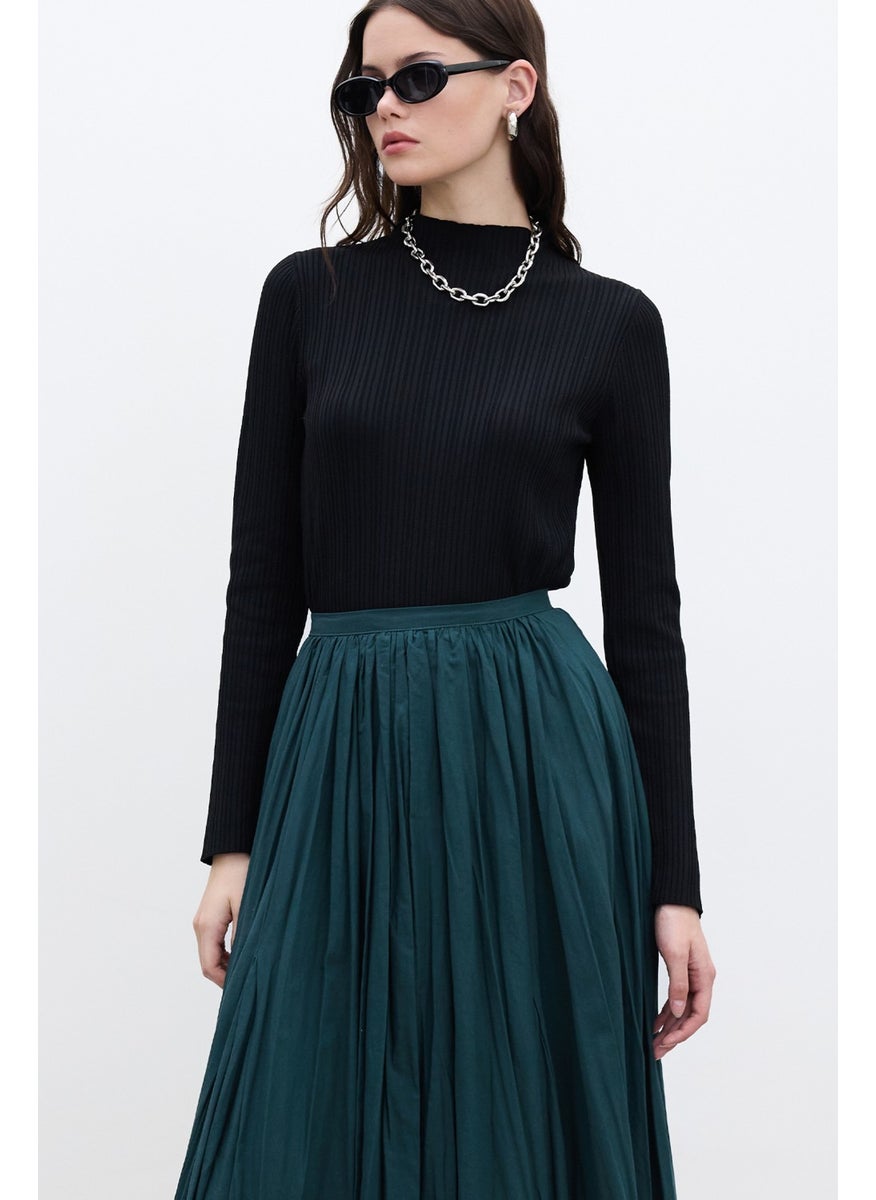 Manuka - Pleated Maxi Skirt Green - Image 1