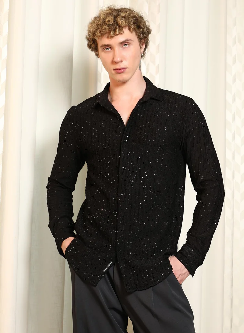 كامبوس سوترا Men's Black Textured Slim Fit Shirt With Shimmer Effect