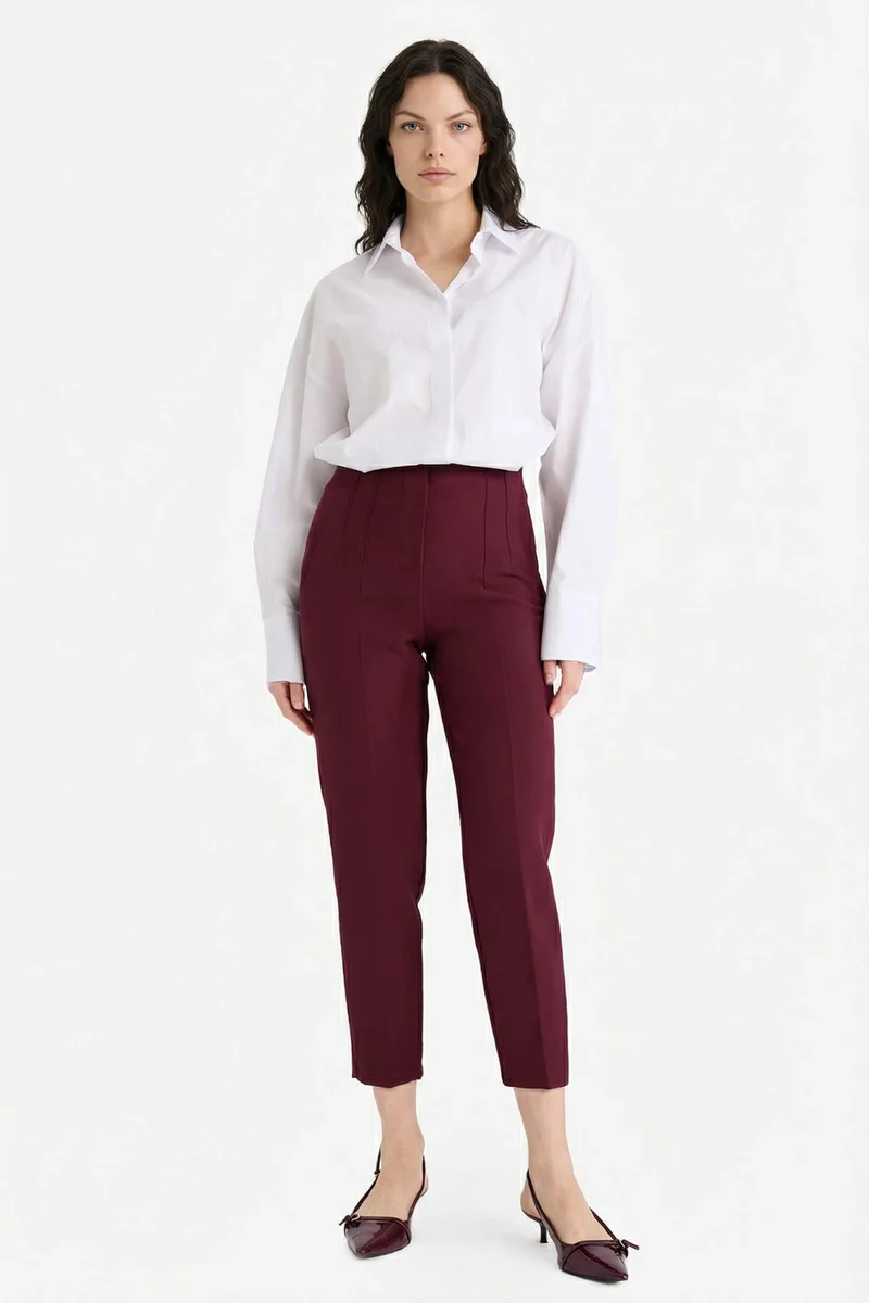 ديفاكتو Carrot Fit Zippered High Waist CropTrousers