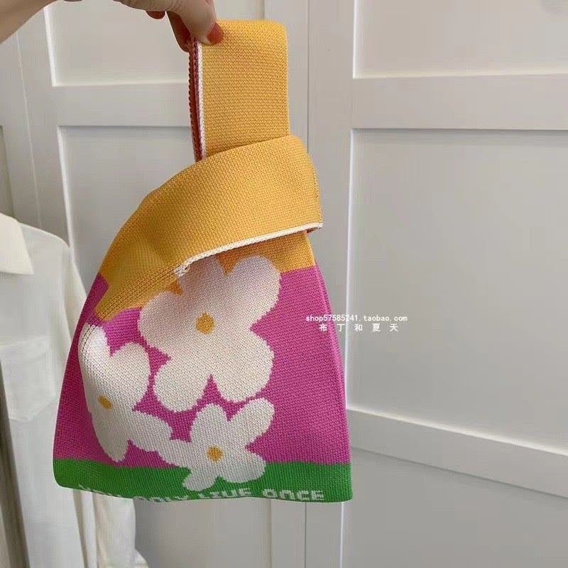 Wrist Bag Internet Celebrity Fashion Handbag Women'S Knitted Bucket Bag Japanese And Korean Style All-Match Hand Bag Casual All-Match Phone Bag - Image 1