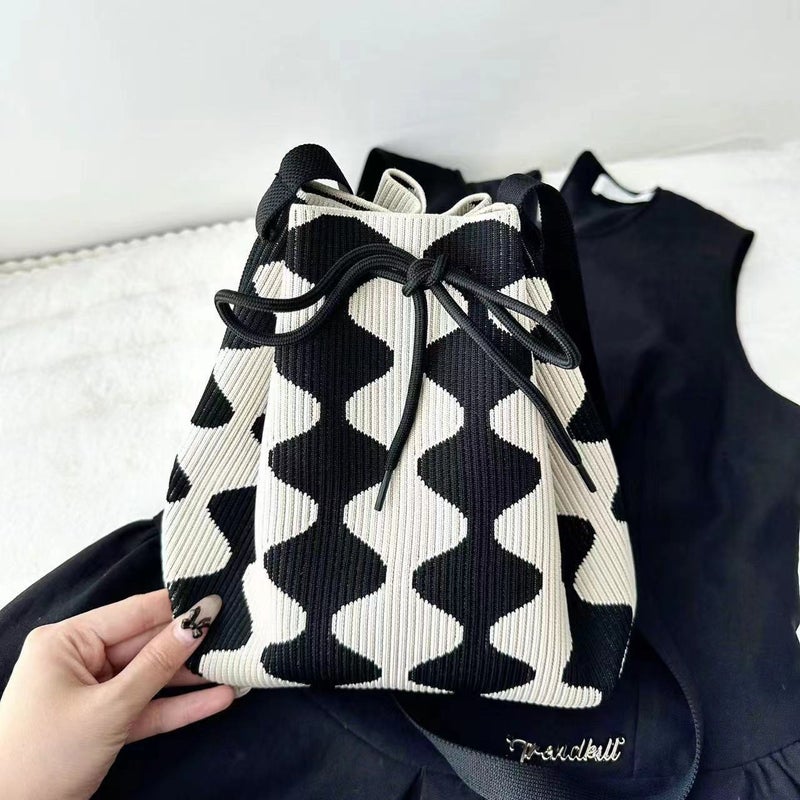 Japanese And Korean-Style Ins Striped Wiggly Knitted Bag Drawstring Shrink Hand Bag Shoulder Bag Folding Bag Tote Bag - Image 5